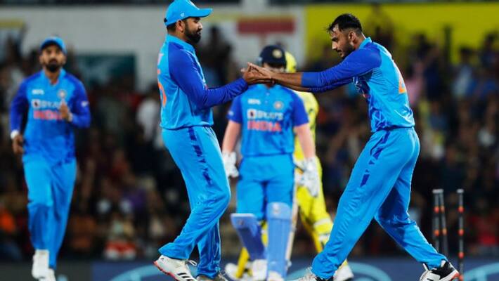 australia set 91 runs as target to india in 8 overs in second t20 match australia set 91 runs as target to india in 8 overs in second t20 match