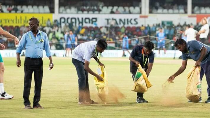 Iron box and Hair Dryer Used to Dry Pitch and outfield in Nagpur, Fans roasts BCCI Iron box and Hair Dryer Used to Dry Pitch and outfield in Nagpur, Fans roasts BCCI