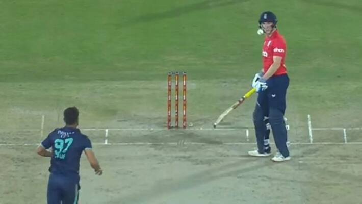 haris rauf bouncer ball gets caught in harry brooks helmet video goes viral haris rauf bouncer ball gets caught in harry brooks helmet video goes viral