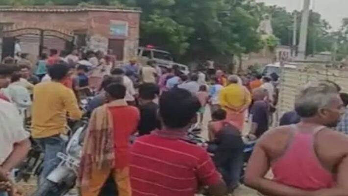 Prayagraj Newly married woman murdered slitting her throat with sharp weapon dead body found inside house married one year ago Prayagraj Newly married woman murdered slitting her throat with sharp weapon dead body found inside house married one year ago