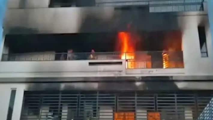 two children and father died after fire broke out in doctors house at tirupati akb two children and father died after fire broke out in doctors house at tirupati akb