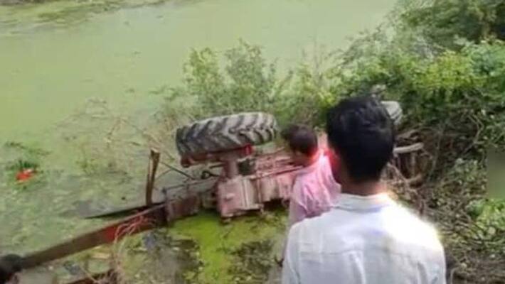 Several killed after tractor trolley falls into pond in Lucknow Several killed after tractor trolley falls into pond in Lucknow