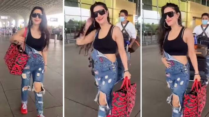 sexy and bold ameesha patel brutally trolled for her wired outfit KPJ sexy and bold ameesha patel brutally trolled for her wired outfit KPJ