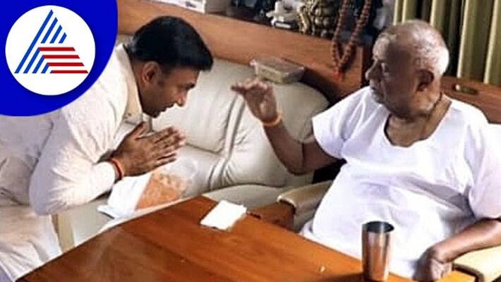 If I see Devegowda I feel devotion says Sudhakar rav If I see Devegowda I feel devotion says Sudhakar rav