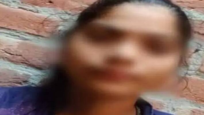 girl committed suicide by calling helpline played with my body left it when my heart was full girl committed suicide by calling helpline played with my body left it when my heart was full