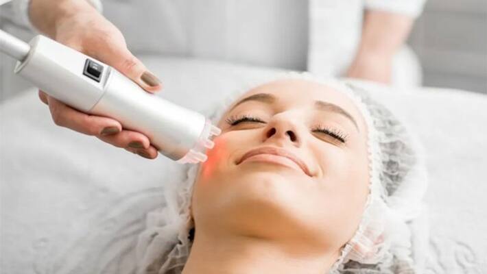 Normal facial vs medical facial which is more effective know its benefits dva Normal facial vs medical facial which is more effective know its benefits dva