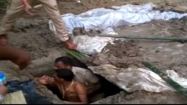 Police Rescue Man Taking Samadhi Buried 6 Feet Under In UttarPradesh Police Rescue Man Taking Samadhi Buried 6 Feet Under In UttarPradesh