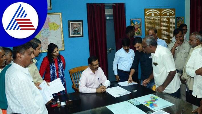 Complaint against Tehsildar, Office Staff davanagererav Complaint against Tehsildar, Office Staff davanagererav