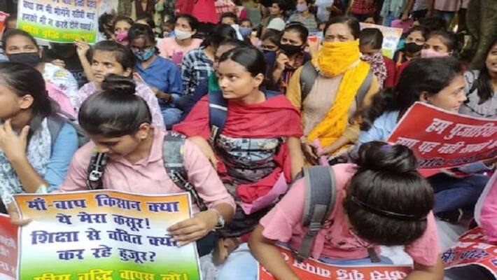 NSUI held central government responsible for fee hike protests being held in AU for several days NSUI held central government responsible for fee hike protests being held in AU for several days