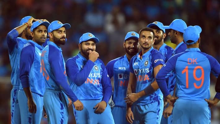 Rohit Sharma led Team India receive salary hike from BCCI after 5 years Says report kvn Rohit Sharma led Team India receive salary hike from BCCI after 5 years Says report kvn