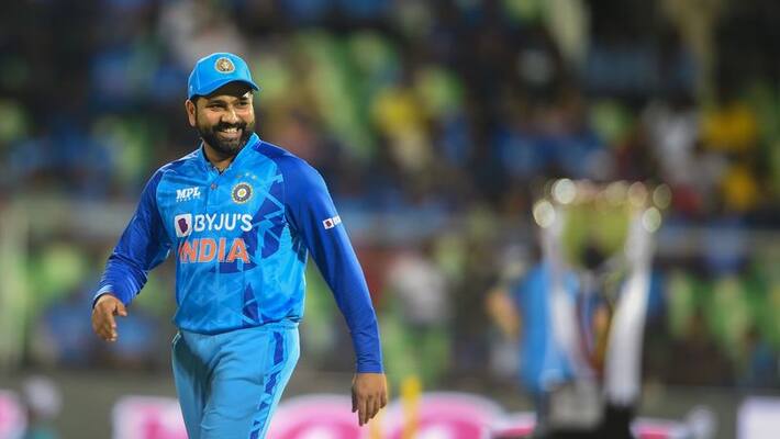 Ind vs SA Rohit Sharma breaks MS Dhoni record for most T20I wins by India captain in a Calender Year kvn Ind vs SA Rohit Sharma breaks MS Dhoni record for most T20I wins by India captain in a Calender Year kvn
