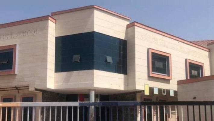 UAE Police arrest fake school director for collecting fees from parents UAE Police arrest fake school director for collecting fees from parents