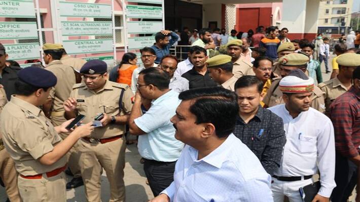Aligarh Ammonia gas leaks in meat factory workers taken to JN Medical College Aligarh Ammonia gas leaks in meat factory workers taken to JN Medical College
