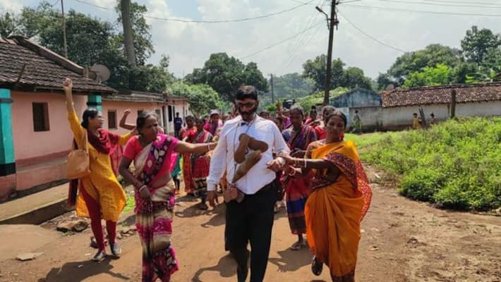 west singhbhum news government teacher molested girl students showing them obscene videos asc west singhbhum news government teacher molested girl students showing them obscene videos asc