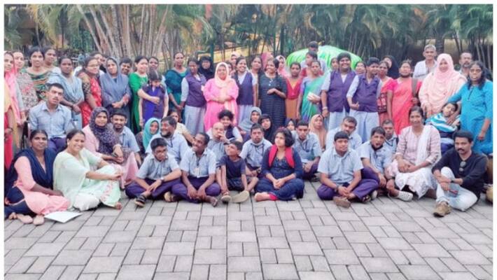 mavoor panchayat has arranged free excursion for the differently abled mavoor panchayat has arranged free excursion for the differently abled