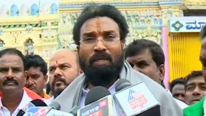 Chitradurga Transport Minister Sriramulu said Dk shivakumar is Brand ambassador to corruption akb Chitradurga Transport Minister Sriramulu said Dk shivakumar is Brand ambassador to corruption akb
