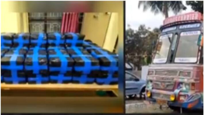10 crore rupees seized from Chennai to Kerala Four people were arrested 10 crore rupees seized from Chennai to Kerala Four people were arrested