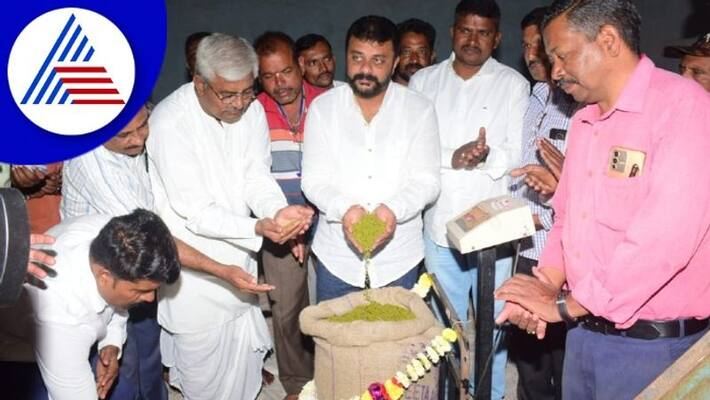 buying pulses center started In Dharwad through Support Price gow buying pulses center started In Dharwad through Support Price gow