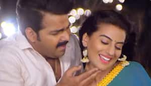 Sexy Xnxx Video Bf Akshara Singh With Chudai - SEXY video: Bhojpuri actress Akshara Singh looks HOT in backless blouse,  dances with Pawan Singh - WATCH