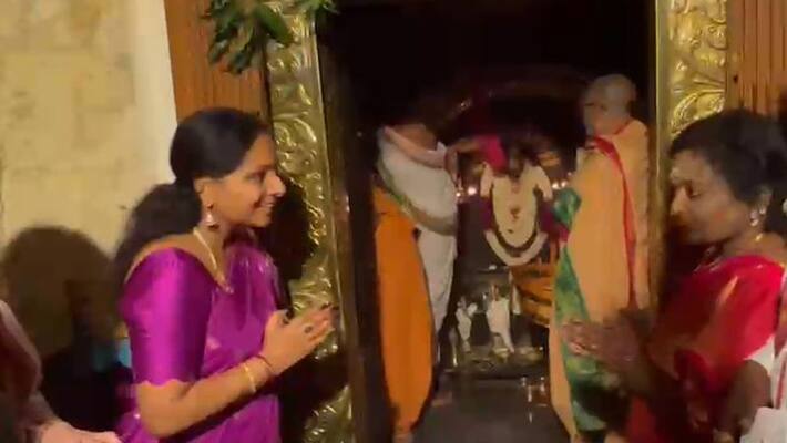 trs mlc kalvakuntla kavitha shock after governor tamilisai soundararajan sudden entry at shamshabad temple trs mlc kalvakuntla kavitha shock after governor tamilisai soundararajan sudden entry at shamshabad temple