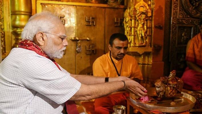 PM Narendra Modi done 7 big programs in one day Despite Navratri fasting vva PM Narendra Modi done 7 big programs in one day Despite Navratri fasting vva