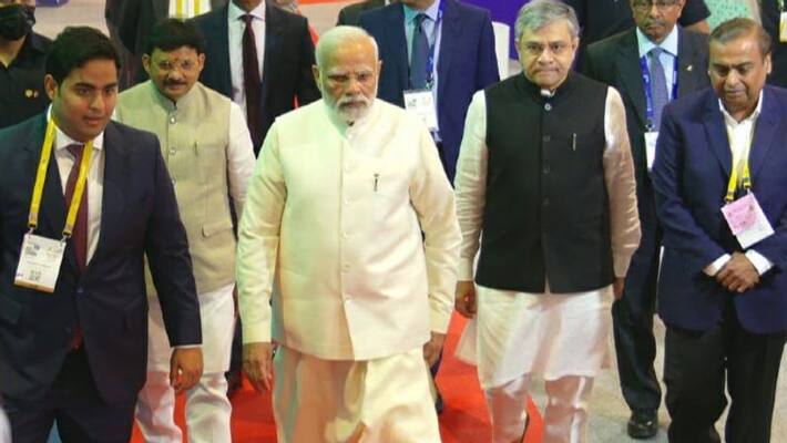 PM Modi launches 5G Services in India PM Modi launches 5G Services in India