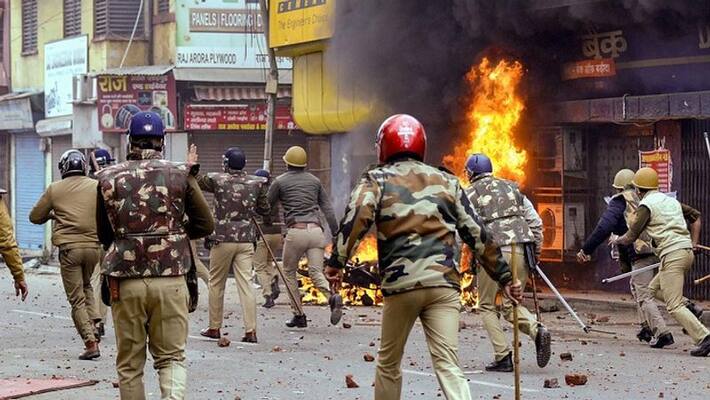 CAA Protest Rs 57 lakh will be recovered from 60 accused in Bijnor police issued notice to so many people CAA Protest Rs 57 lakh will be recovered from 60 accused in Bijnor police issued notice to so many people