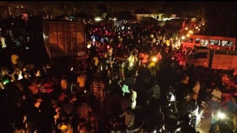 Power cuts in puducherry leads to road blockades