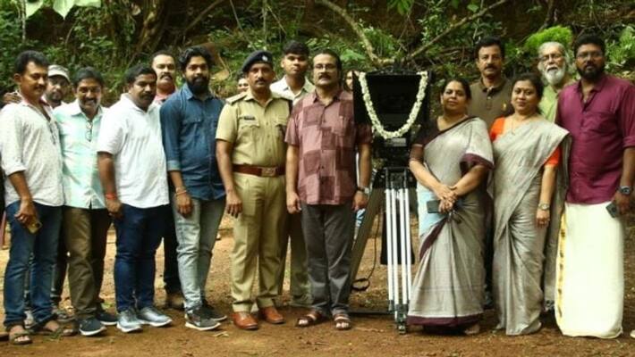 dasettante cycle hareesh peradi became film producer dasettante cycle hareesh peradi became film producer
