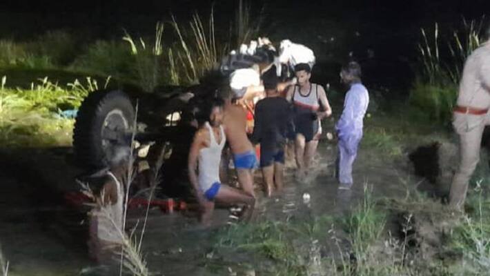 over 31 people died in two road accident within hours span in uttar pradesh over 31 people died in two road accident within hours span in uttar pradesh