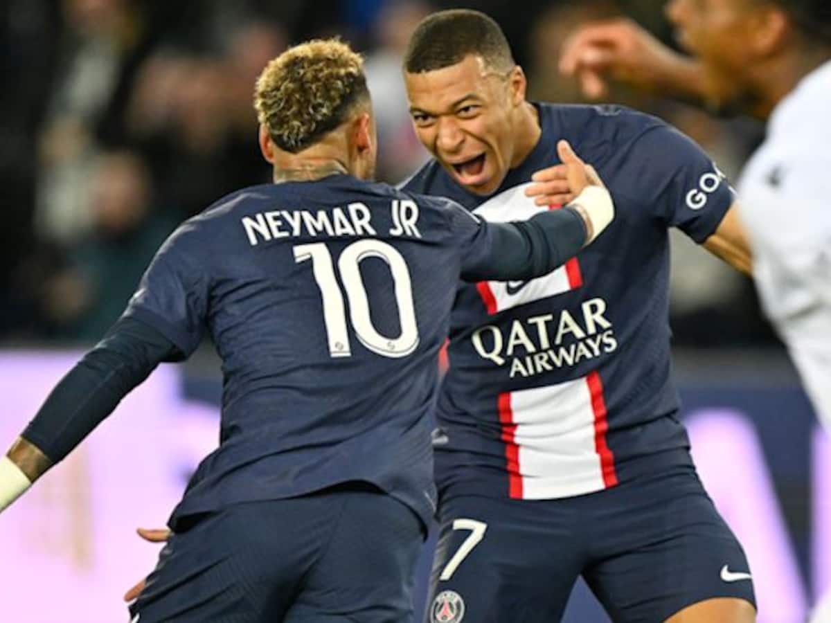 Of Celebration Smiles And Hug Here S Proof Psg Star Mbappe And Neymar Have Moved On From Penalty Gate