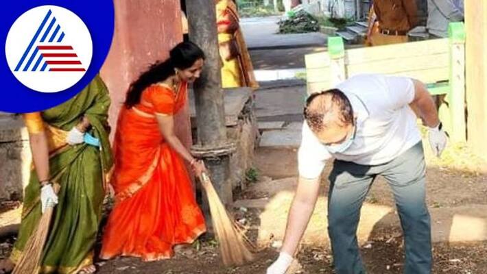 Kalaburagi CEO He took a broom and cleaned rav Kalaburagi CEO He took a broom and cleaned rav