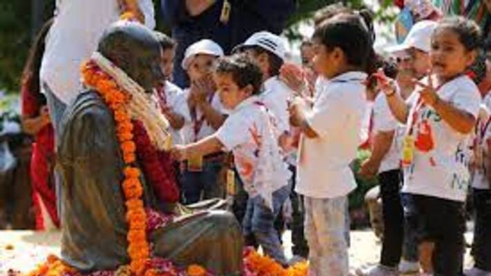 Mahatma Gandhi 154th birth anniversary - People paid tribute Mahatma Gandhi 154th birth anniversary - People paid tribute