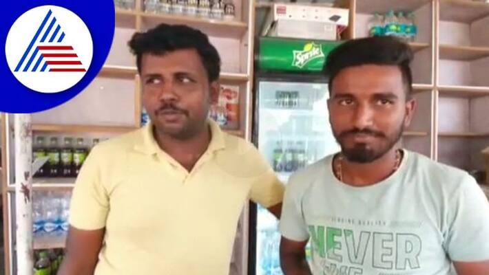 honest person from tumakuru who returned the lost 45 thousand money gow honest person from tumakuru who returned the lost 45 thousand money gow