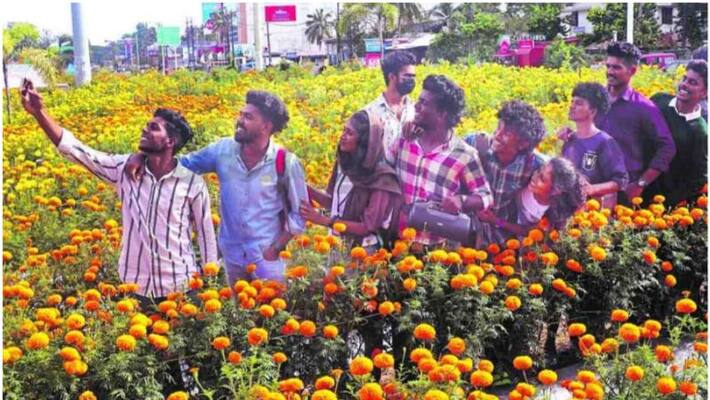 New Selfie Point opened in Alappuzha Municipal Garden New Selfie Point opened in Alappuzha Municipal Garden