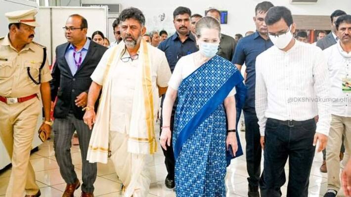 Bharat Jodo Yatra: AICC Chief Sonia Gandhi reaches Mysore Bharat Jodo Yatra: AICC Chief Sonia Gandhi reaches Mysore