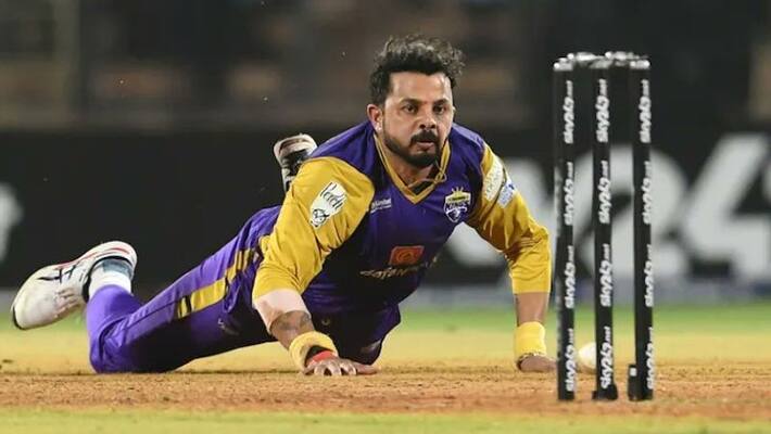 Watch video S Sreesnath inswinger to out Tillakaratne Dilshan Watch video S Sreesnath inswinger to out Tillakaratne Dilshan