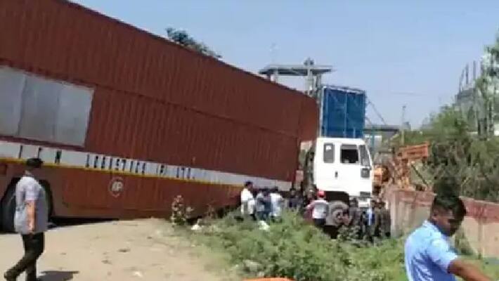 Gujarat Vadodara big road accident many people died after truck hit a rickshaw kpr Gujarat Vadodara big road accident many people died after truck hit a rickshaw kpr