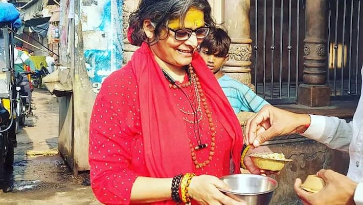 Diya Aur Baati Hum Actress Nupur Alankar Spotted Begging At Streets GGA Diya Aur Baati Hum Actress Nupur Alankar Spotted Begging At Streets GGA
