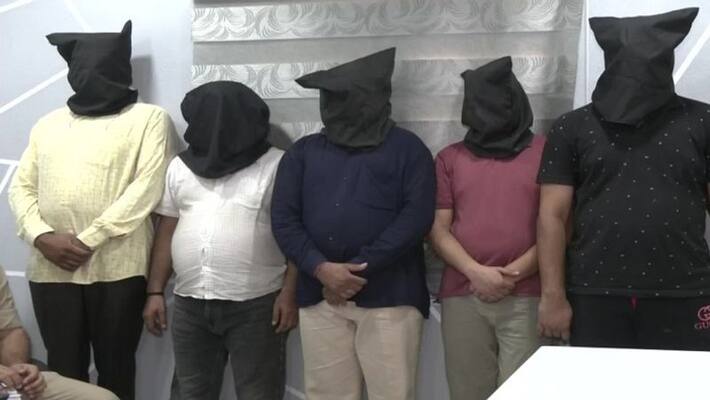 Gujarat Surat Police Arrested Six Accused With Old Money And Fake Currency Gujarat Surat Police Arrested Six Accused With Old Money And Fake Currency