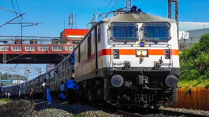 Railways canceled these 206 trains on 5th October, check your train status with these steps kpg Railways canceled these 206 trains on 5th October, check your train status with these steps kpg