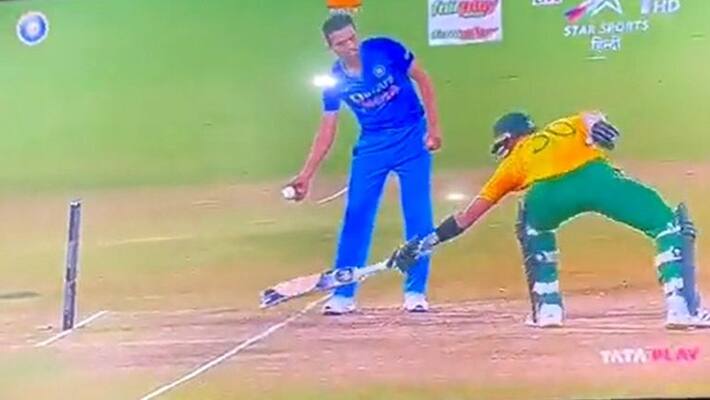 Deepak Chahar gave a gentle warning to Tristan Stubbs about a possible run-out Deepak Chahar gave a gentle warning to Tristan Stubbs about a possible run-out