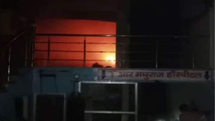 3 killed in UP as fire breaks out in hospital building 3 killed in UP as fire breaks out in hospital building