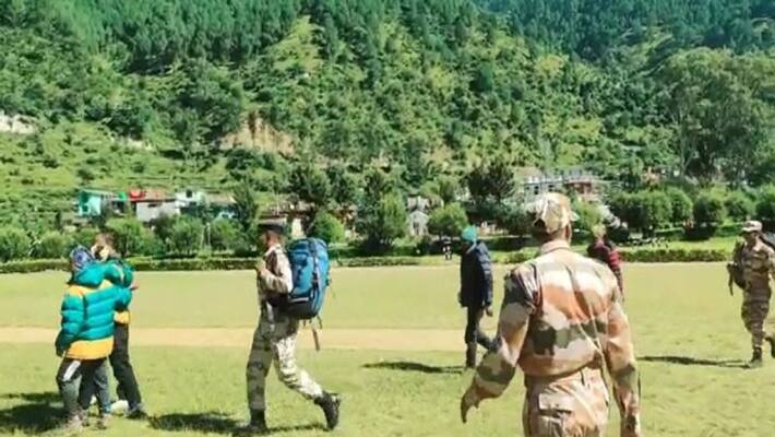 Uttarakhand Avalanche News Search operations resume to trace mountaineers vva Uttarakhand Avalanche News Search operations resume to trace mountaineers vva