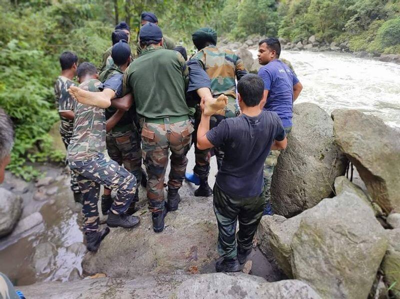 Indian Army Cheetah helicopter crashes in Arunachal Pradesh vva