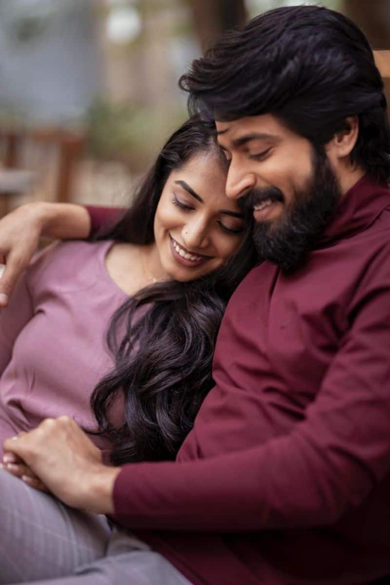 Harish Kalyan announced his marriage by sharing his wife photo