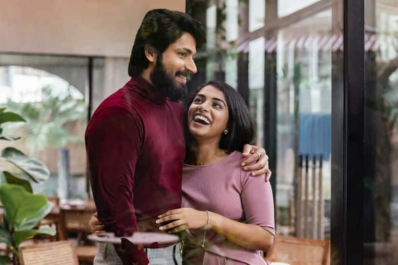 Harish Kalyan announced his marriage by sharing his wife photo