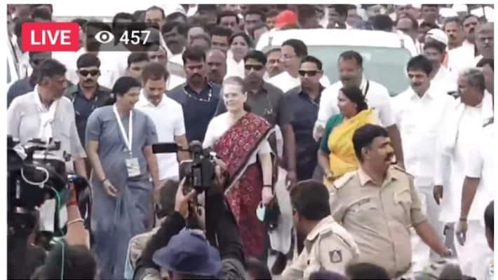 sonia gandhi in bharat jodo yathra sonia gandhi in bharat jodo yathra