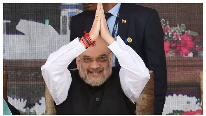 Amit Shah Stops Speech During Azaan In Kashmir Amit Shah Stops Speech During Azaan In Kashmir