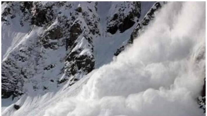 Uttarakhand avalanche 17 missing Uttarakhand avalanche 17 missing